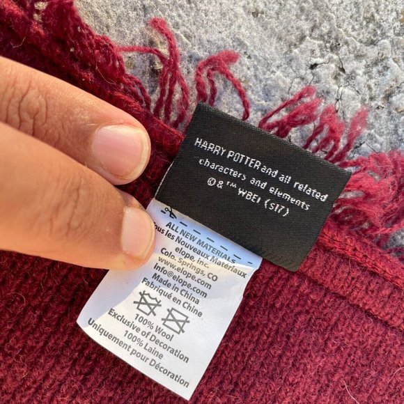 Harry Potter Scarf Red/Yellow Long Scarf 100% Wool Scarf Unisex - Picture 9 of 12